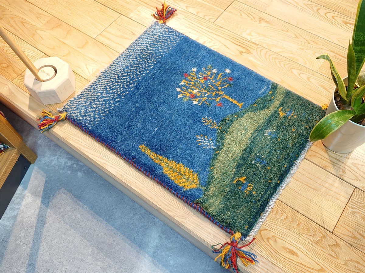 ペルシャ　ギャッベ　玄関マット小　ラグ　57x41cm　風景　青空　ザクロの木　NN19980