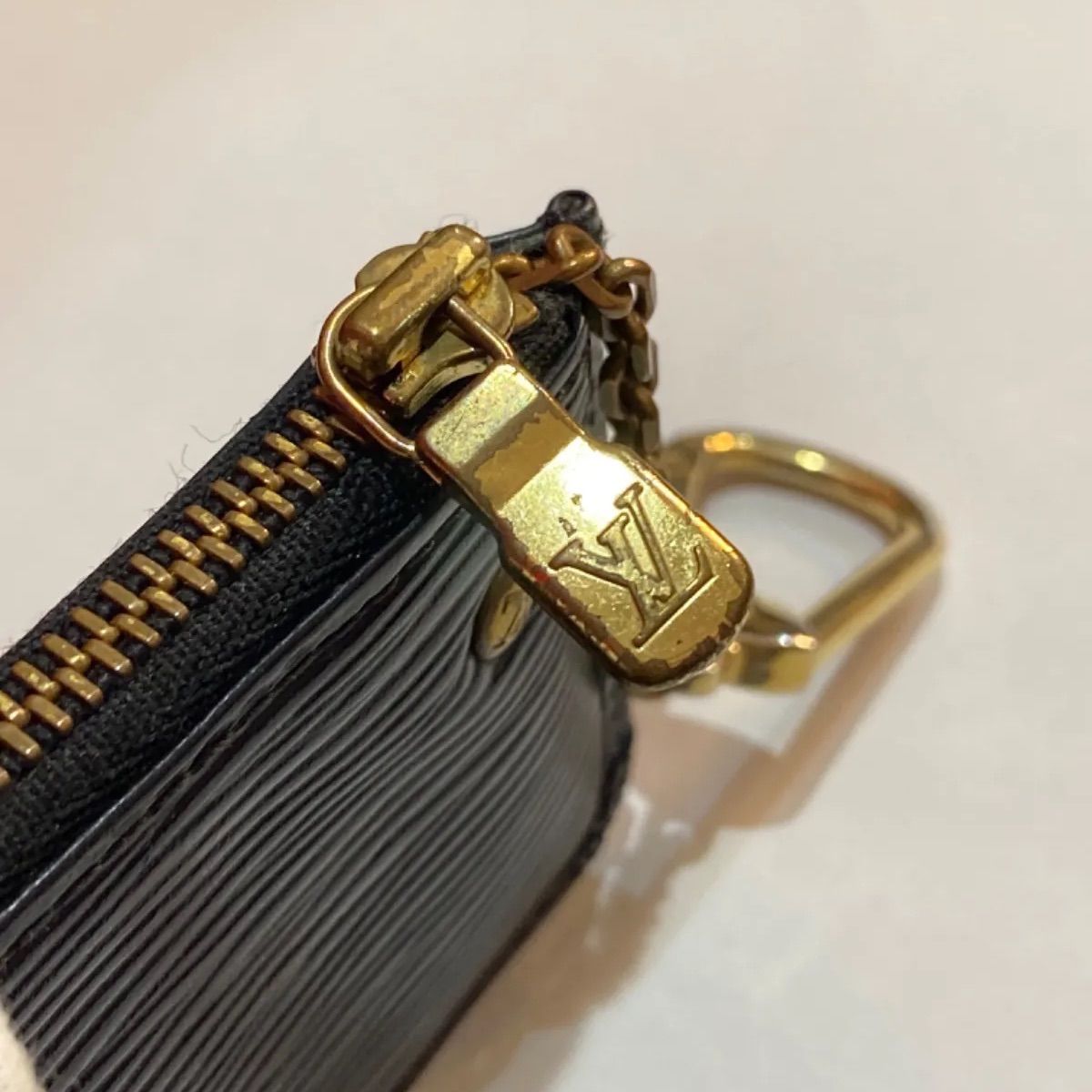 ⭐︎LOUIS VUITTON ルイヴィトン ポシェット クレ エピ ノワール