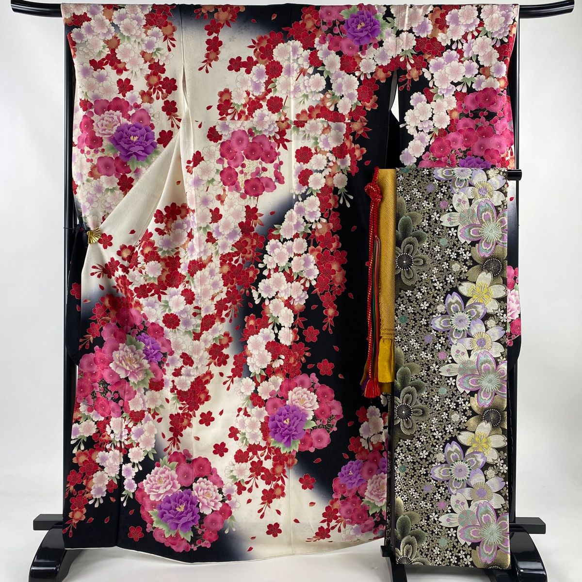 振袖 身丈169cm 裄丈67cm M 袷 袋帯フルセット 牡丹 桜 刺繍 金彩  