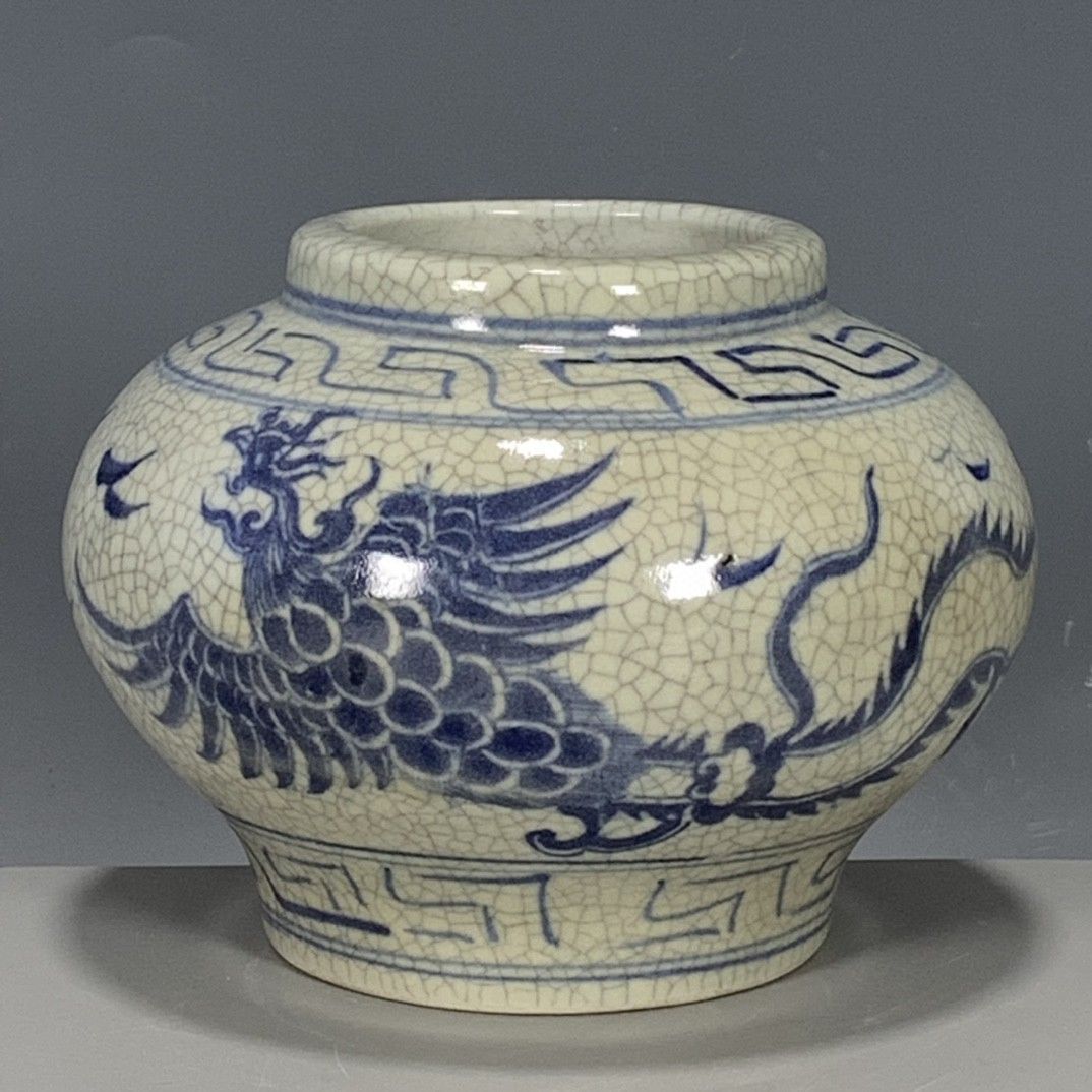 青花竜抱月瓶 装飾品 花瓶 収集品 美品 景徳鎮 陶磁器 工芸品 美術品 置物 青花竜抱月瓶 装飾品 花瓶 収集品 美品 景徳鎮 陶磁器 工芸品 美術品 置物