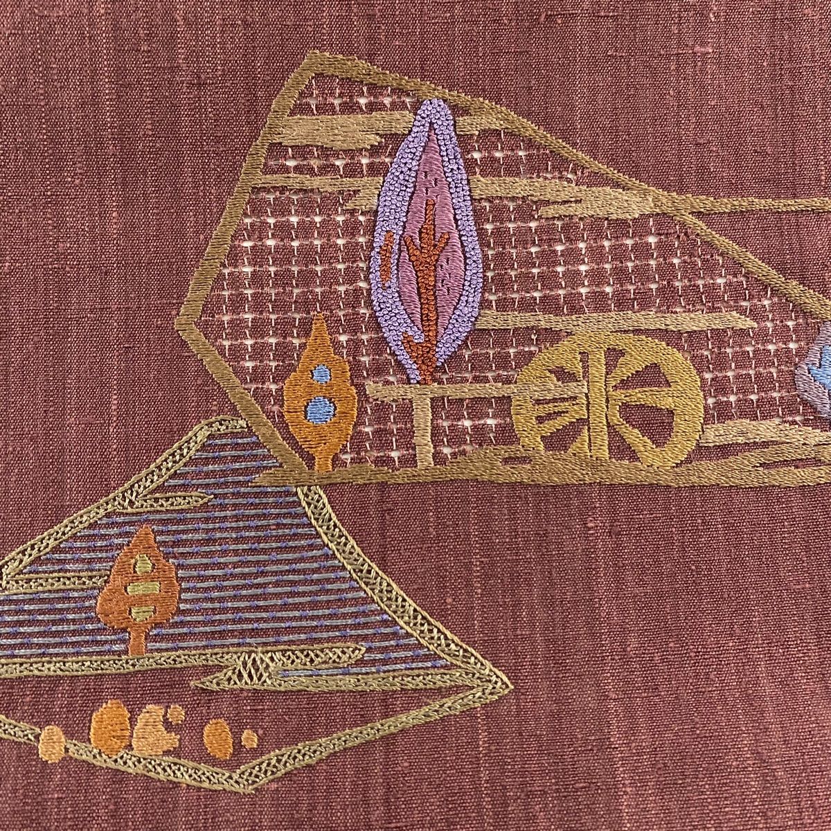 名古屋帯 秀品 紬地 風景 樹木 刺繍 焦茶色 正絹
