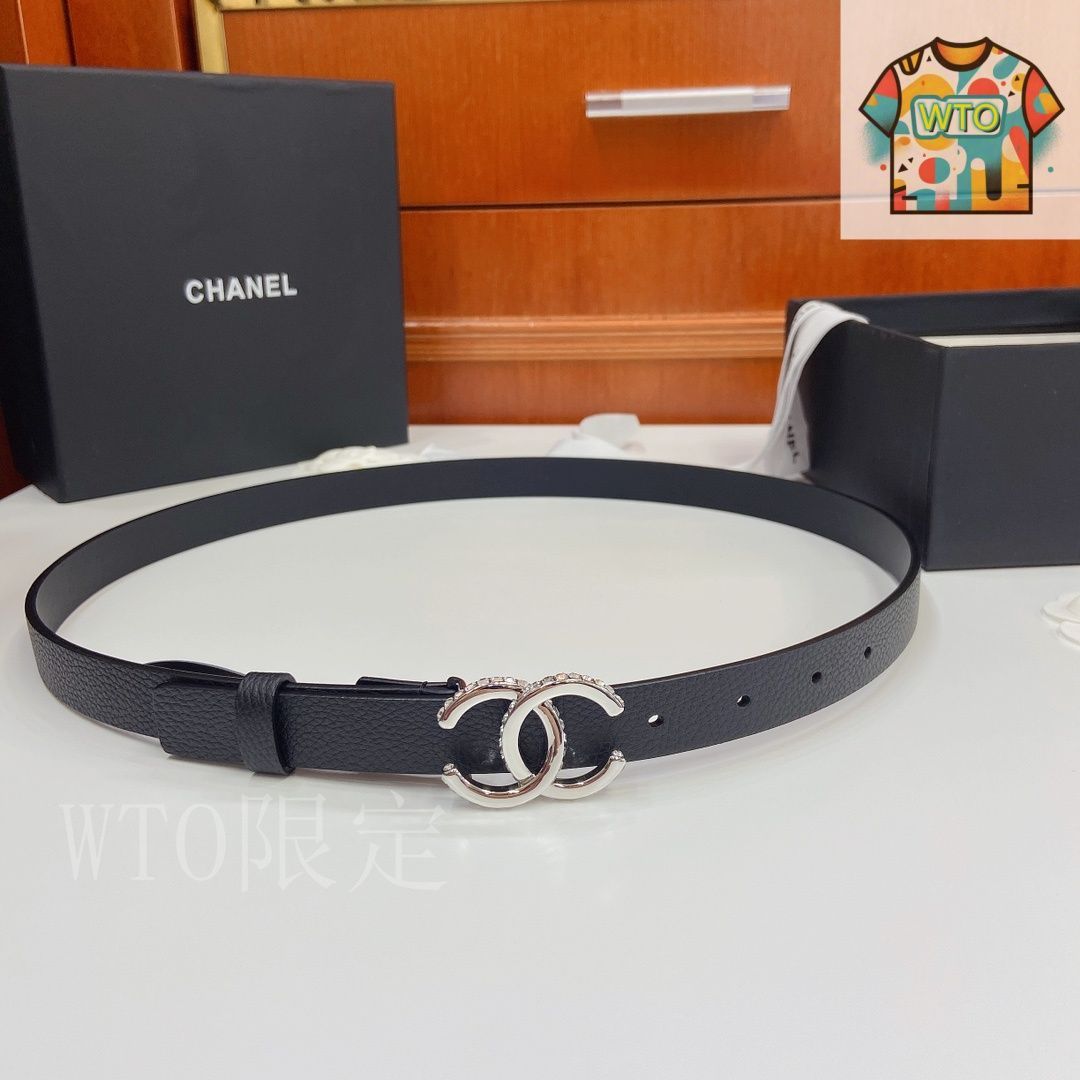 CHANEL クリスタル付きブラックベルト新品お安く出品してる為値下げは✖️ 101742350-1.jpg