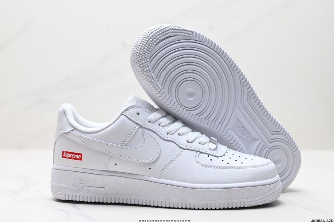 シュプリーム × ナイキ エアフォース1 ロー ホワイト CU9225-100