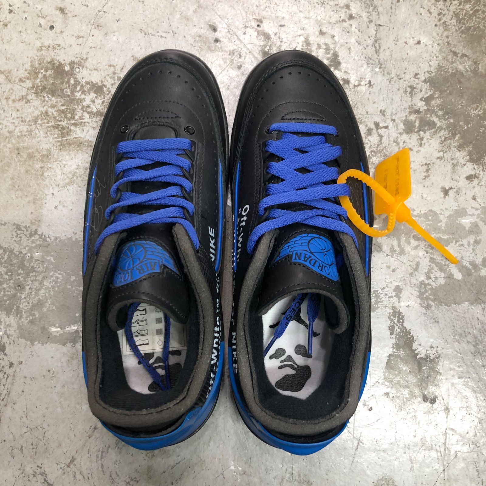 Off-White NIKE Air Jordan 2 Low Black and Varsity Royal コラボ 