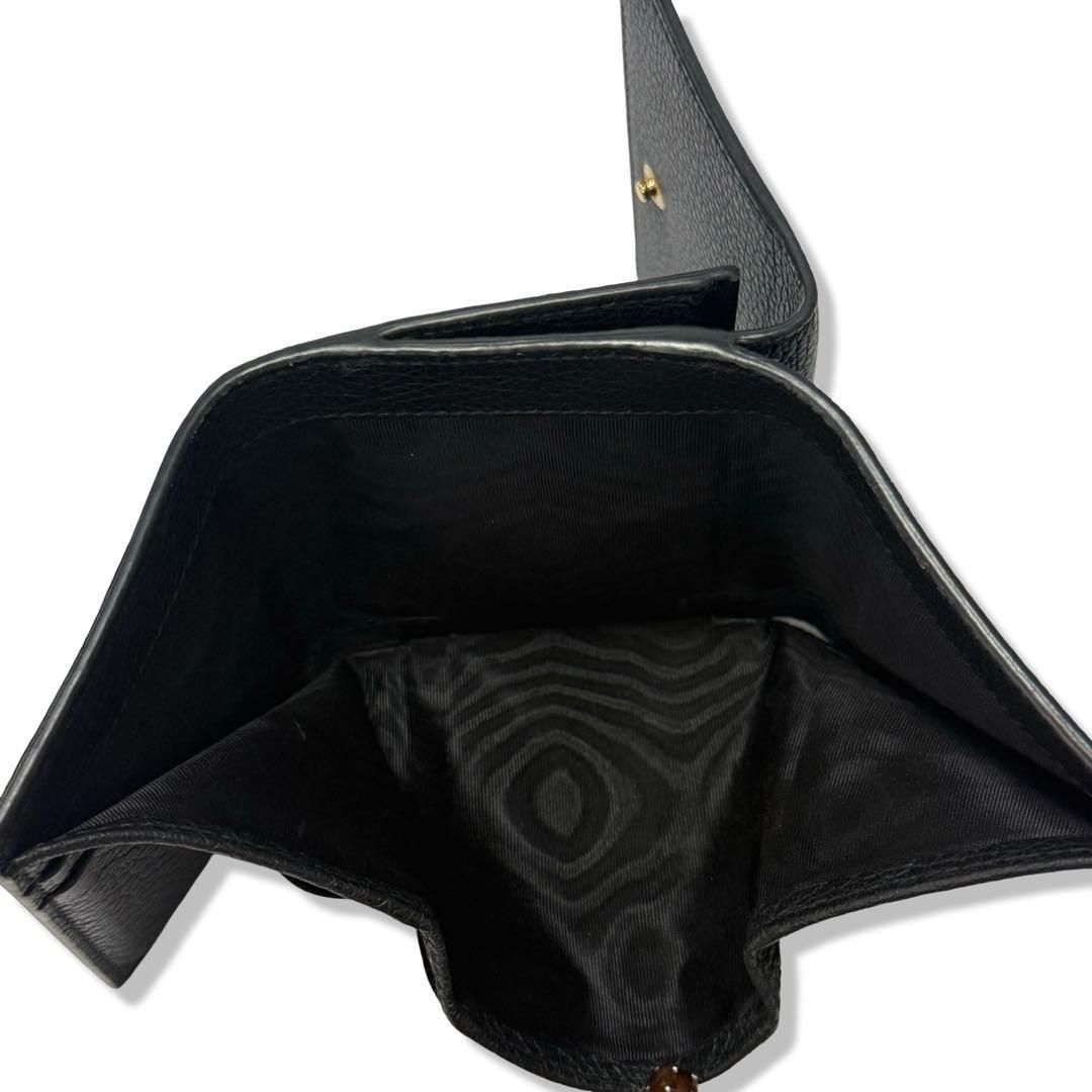 グッチ ロゴエンボス