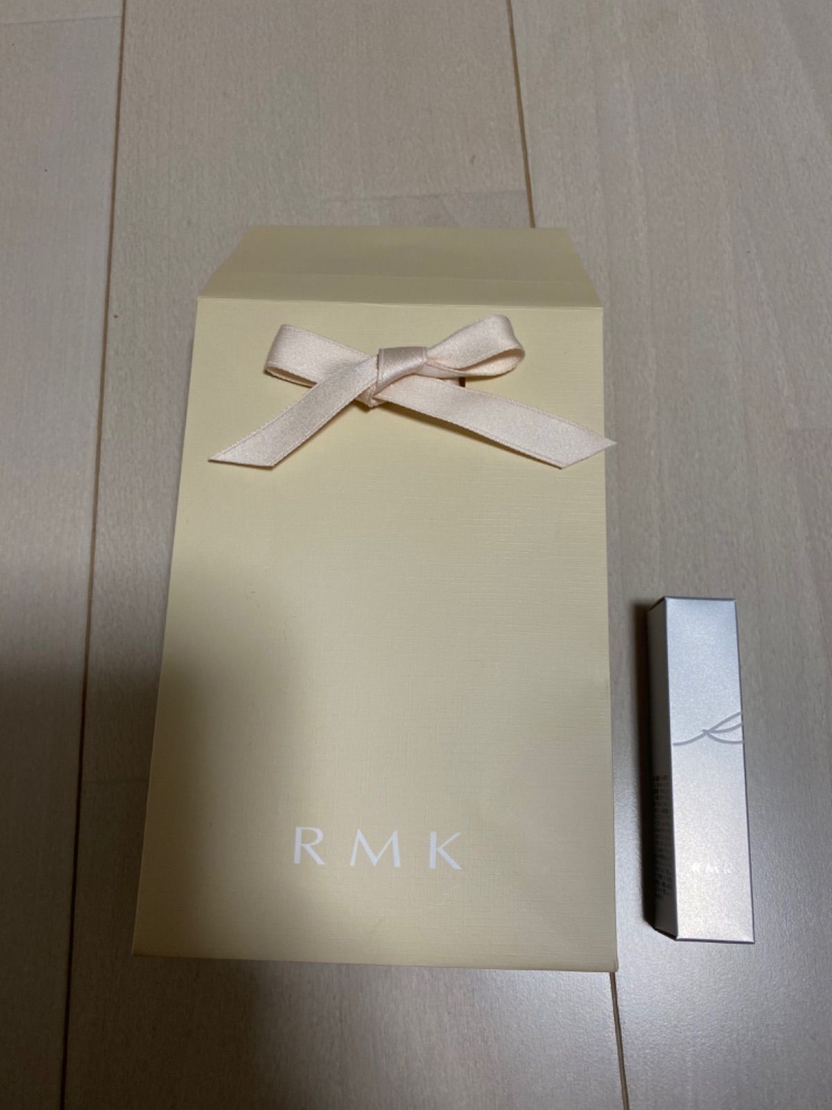 RMK 伊勢丹限定 プレゼント梱包 チャームグロスキット