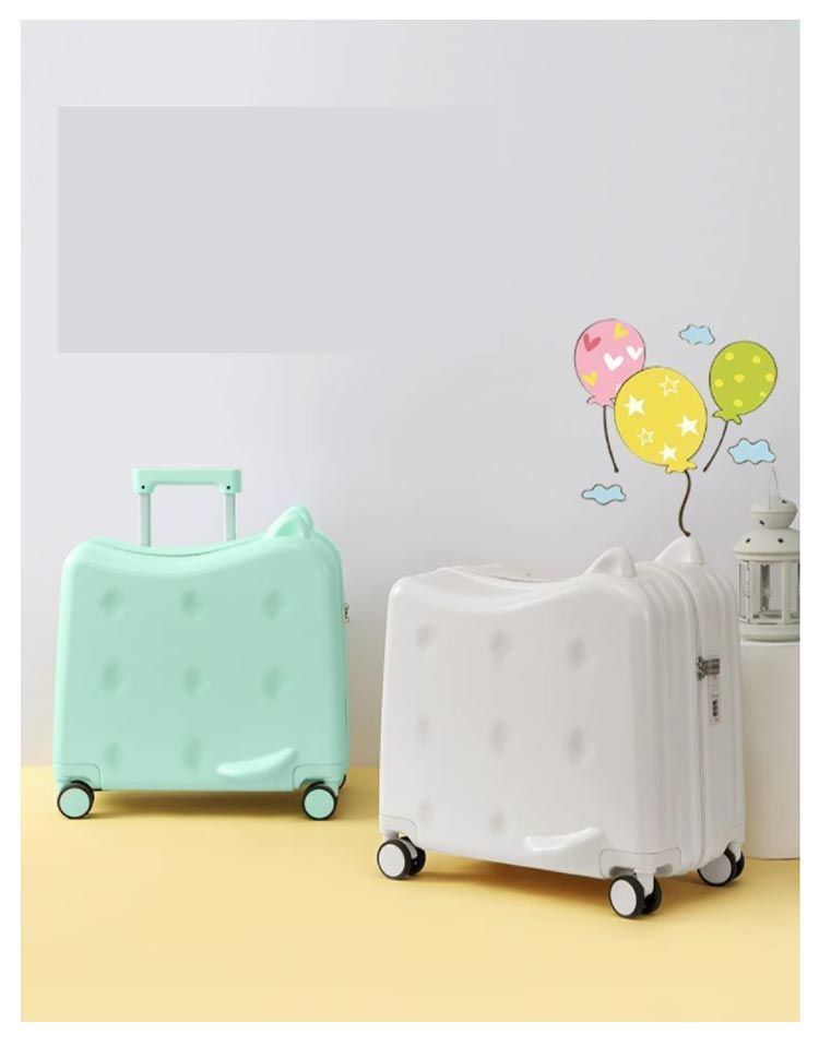 [ChicCarry] 子供が乗れるキャリーケース クッションシート付き ChicCarry] 子供が乗れるキャリーケース クッションシート付き