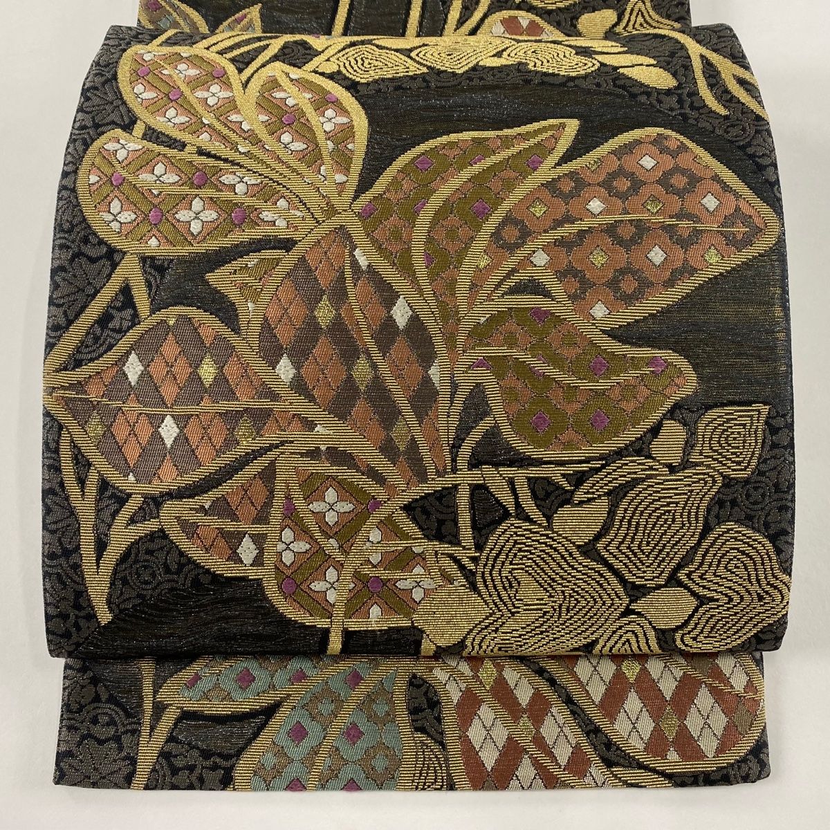 袋帯 美品 逸品 じゅらく 落款 金閣箔 草花 金糸 箔 黒灰 六通