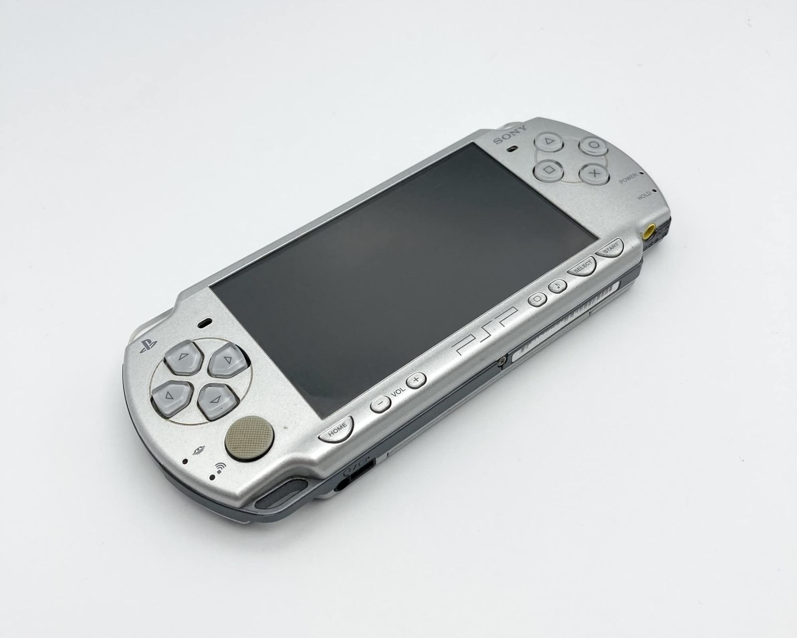 PSP「プレイステーション・ポータブル」 アイス・シルバー (PSP-2000IS 