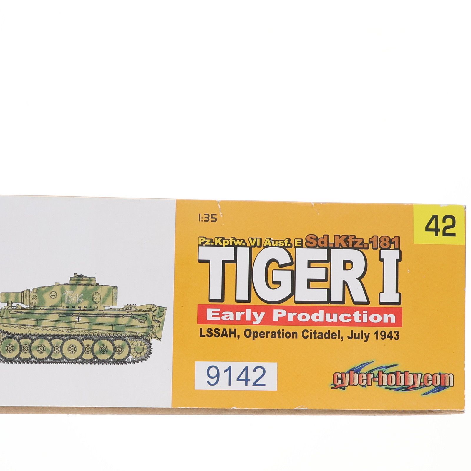 サイバーホビー 1/35 WW.II ドイツ軍 ティーガーI 初期生産型 第1SS装甲師団 東部戦線 1943 プラモデル WW.II ドイツ軍 ティーガーI 初期生産型 第1SS装甲師団 東部戦線