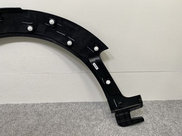 新品!ミニ クラブマン(F54) 純正 右 フロント フェンダーアーチ
