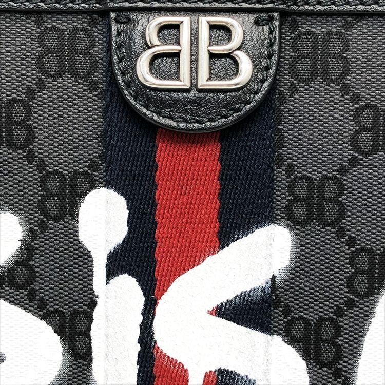BALENCIAGA