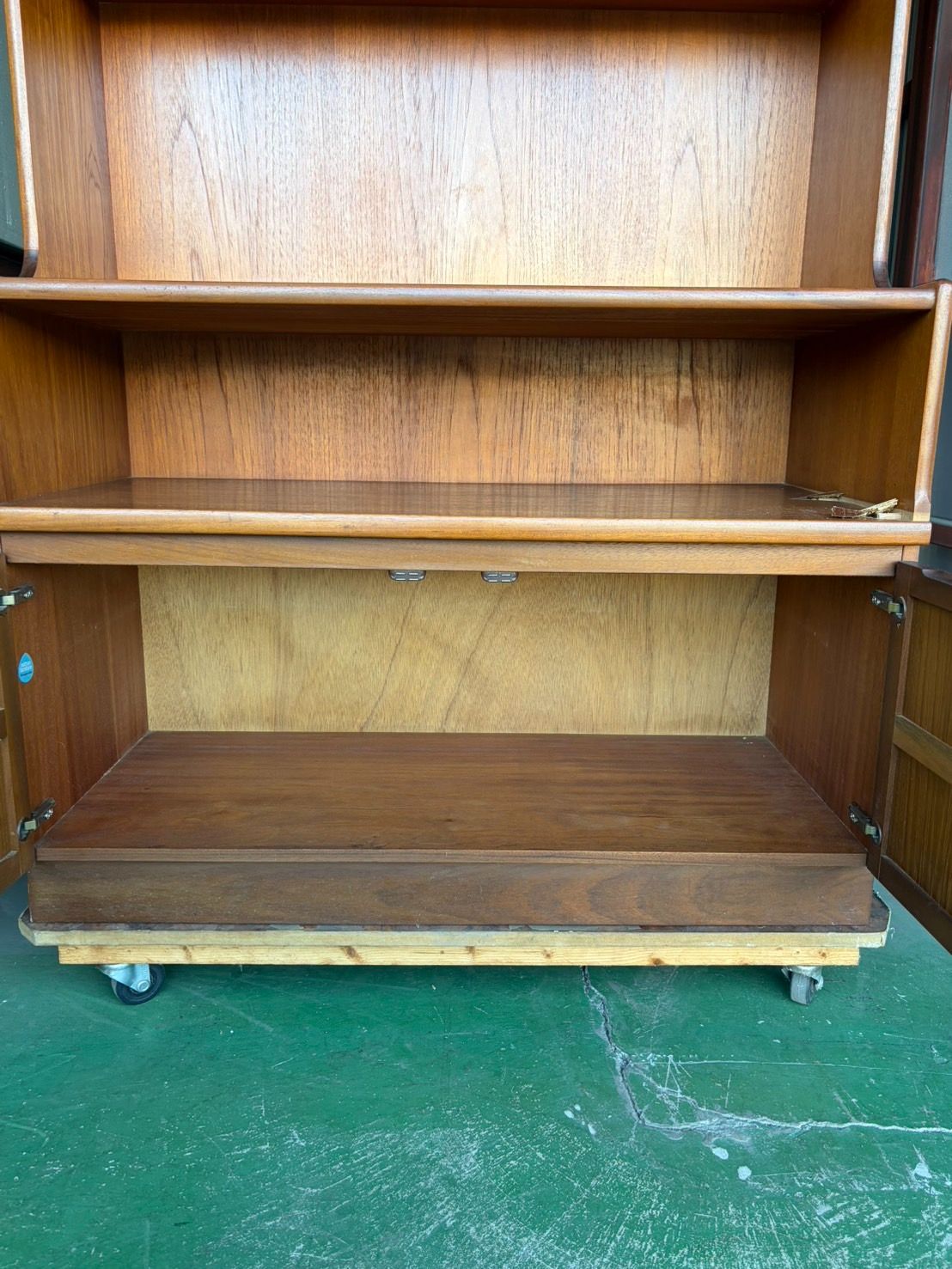 ユニットキャビネット ネイサン ガラス戸 イギリス チーク 完成品 NATHAN ユニットキャビネット ネイサン イギリス チーク 完成品 NATHAN