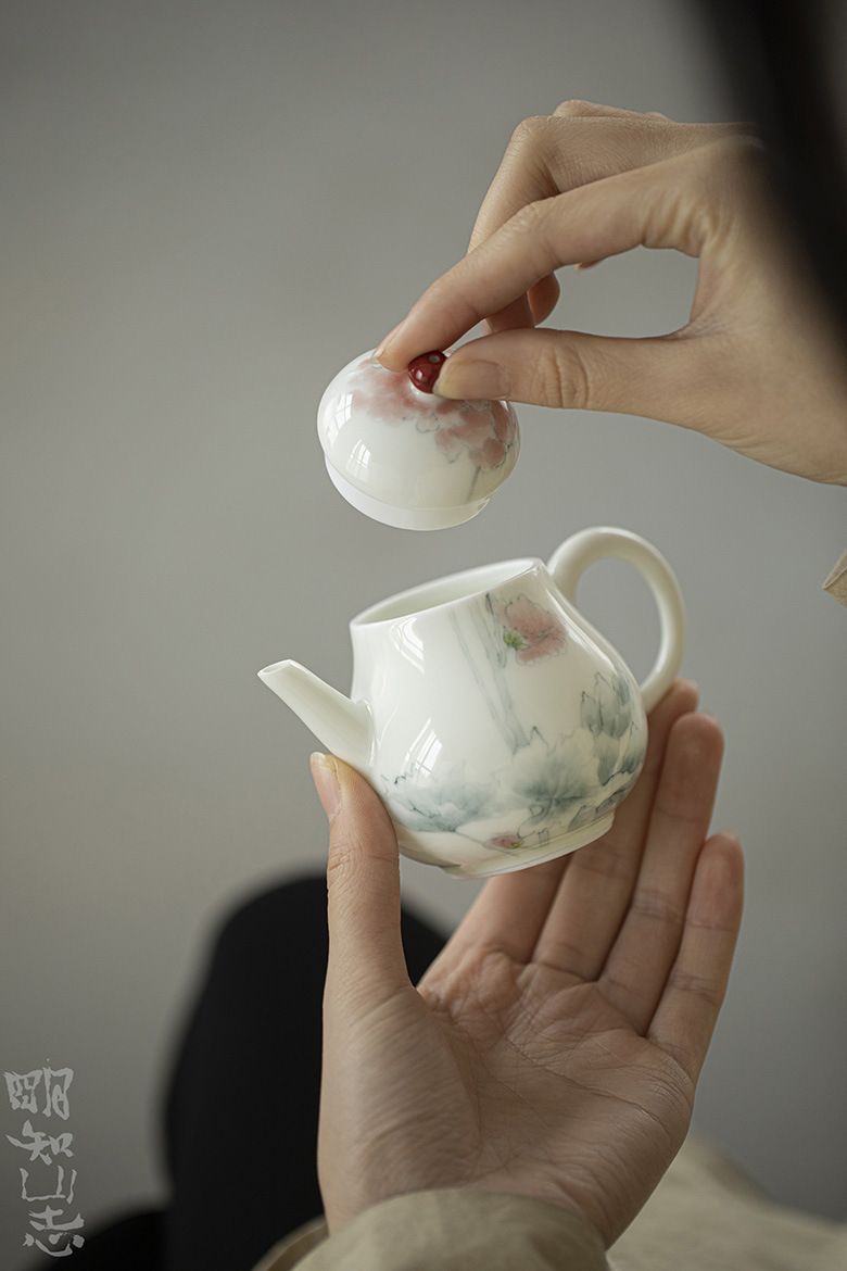 玉泥手描き急須 功夫茶器 陶器製 手持ち急須 歩歩生蓮急須YEDA2248