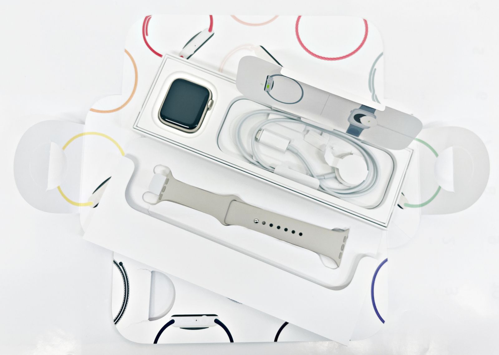 Apple Watch SE 第2世代 44mm スターライト アルミニウムケース スポーツバンド S/M MRE43J/A A2723 GPS スマートウォッチ R2408-252