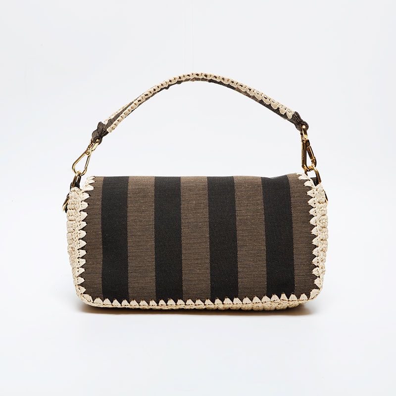 Fendi ショルダーバッグラフィア
