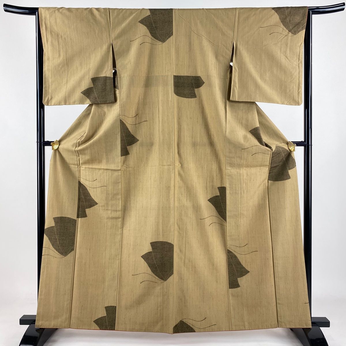 紬 身丈162.5cm 裄丈64.5cm M 袷 草木染 柿渋布 蝶 薄茶色 正絹 秀品