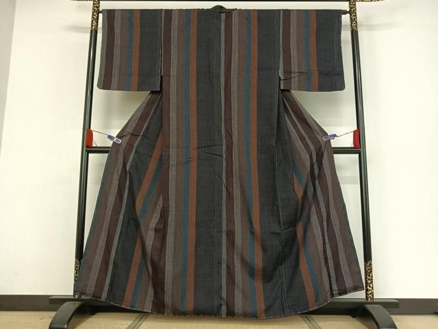 平和屋着物○本場結城紬 重要無形文化財 縞 正絹 逸品