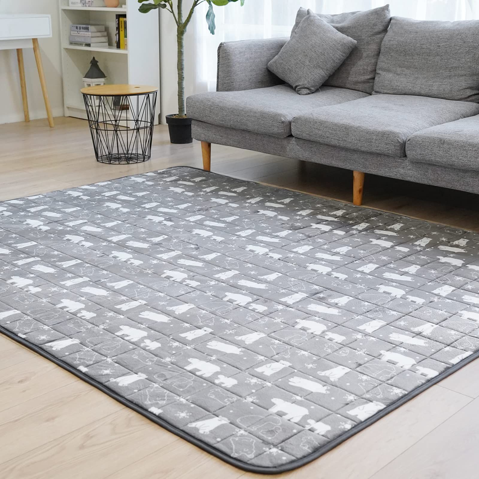 防ダニ 抗菌防臭 滑り止め付き 約2畳 フランネル 185x185cm 絨毯 ラグマット ふわふわ肌触り 洗える 足元から快適 オールシーズンタイプ カーペット 床暖房 ラグ ホットカーペット対応 Vamcheer 