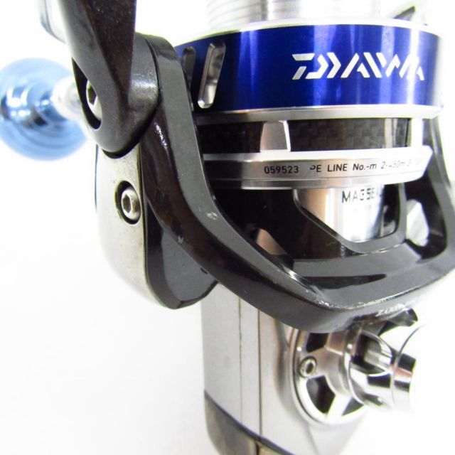 スピニングリール