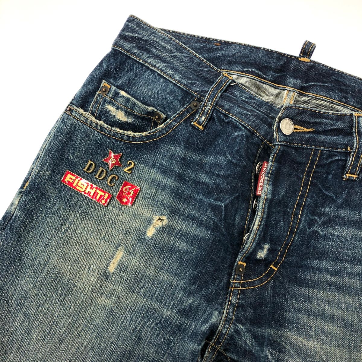 Dsquared2 ディースクエアード ピンバッチ付き ダメージ加工 デニム