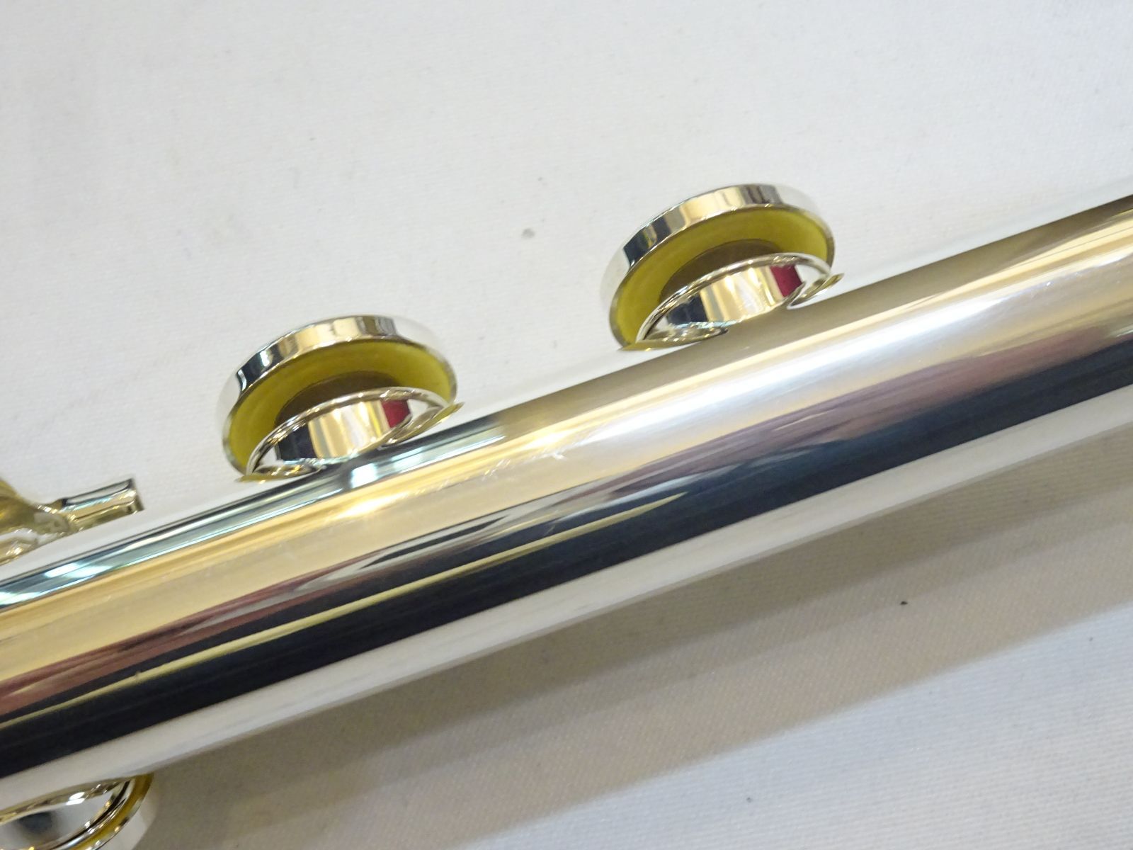 魅了された アルタス フルート A907E 西巣鴨 人気品を激安で販売中!