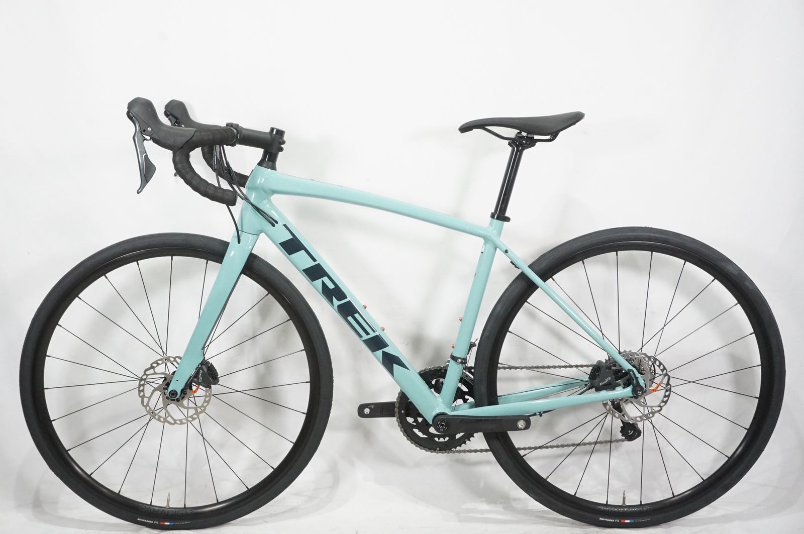 TREK トレック DOMANE AL4 DISC モデル ロードバイク バイチャリAKIBA店