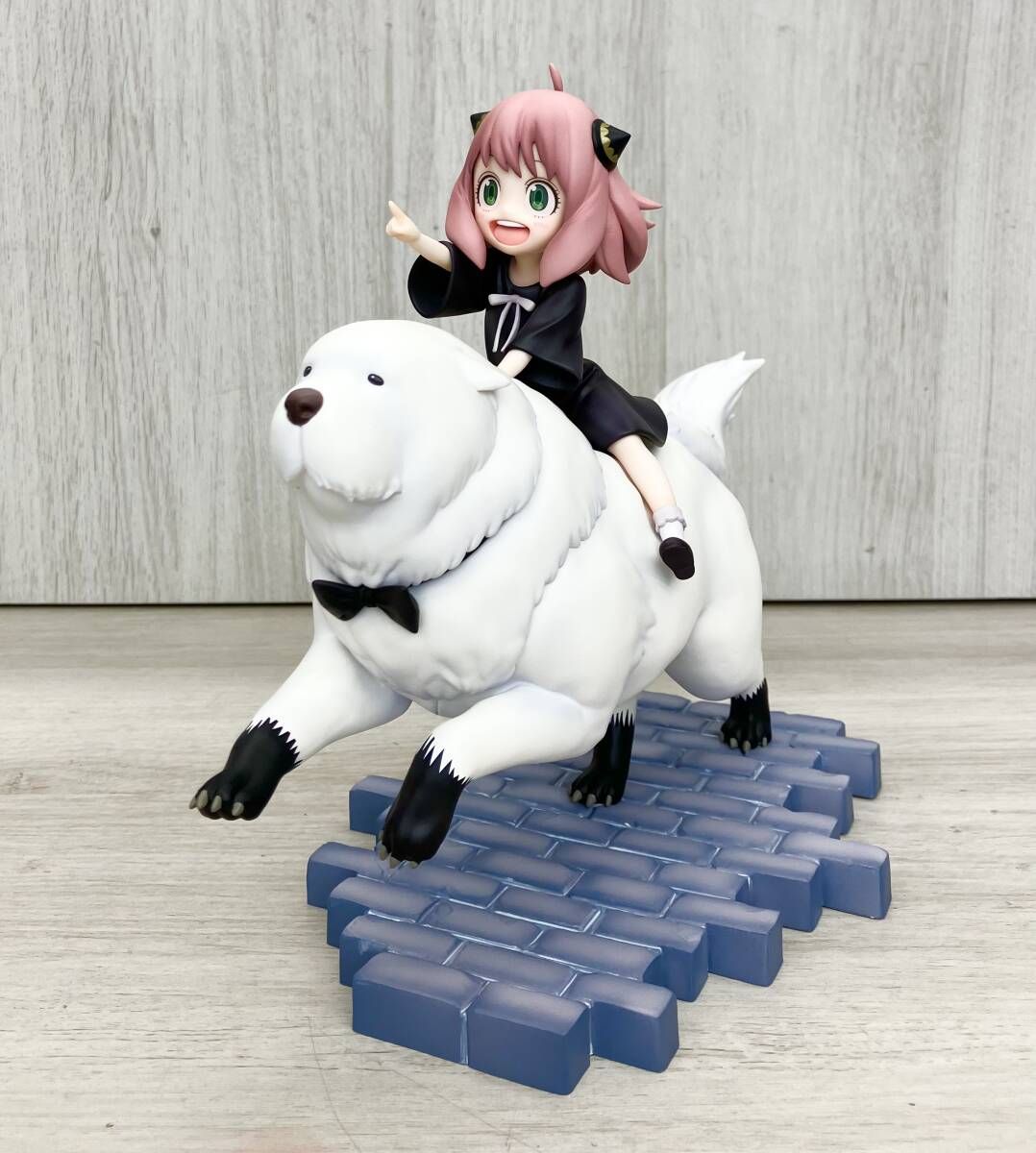 特典付き)コトブキヤ アｰニャ・フォｰジャｰ&ボンド・フォｰジャｰ 1/7