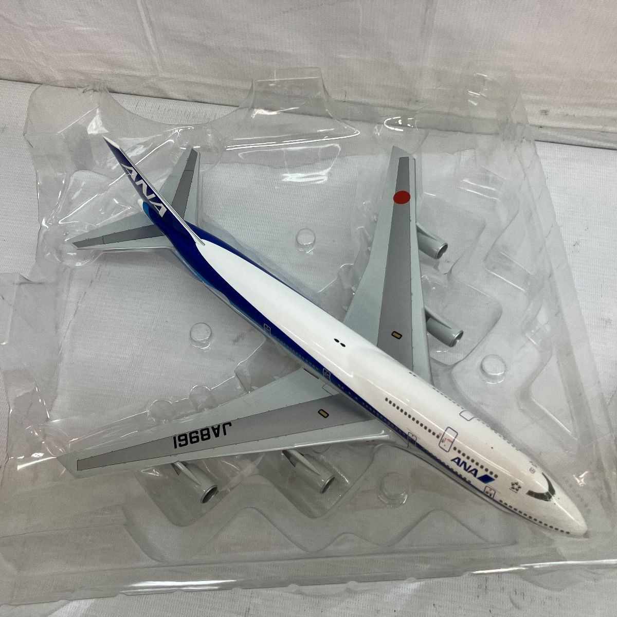 ANA BOEING 747-400 THANKS JUMBO! 1/200 飛行機 JA8961 フィギュア