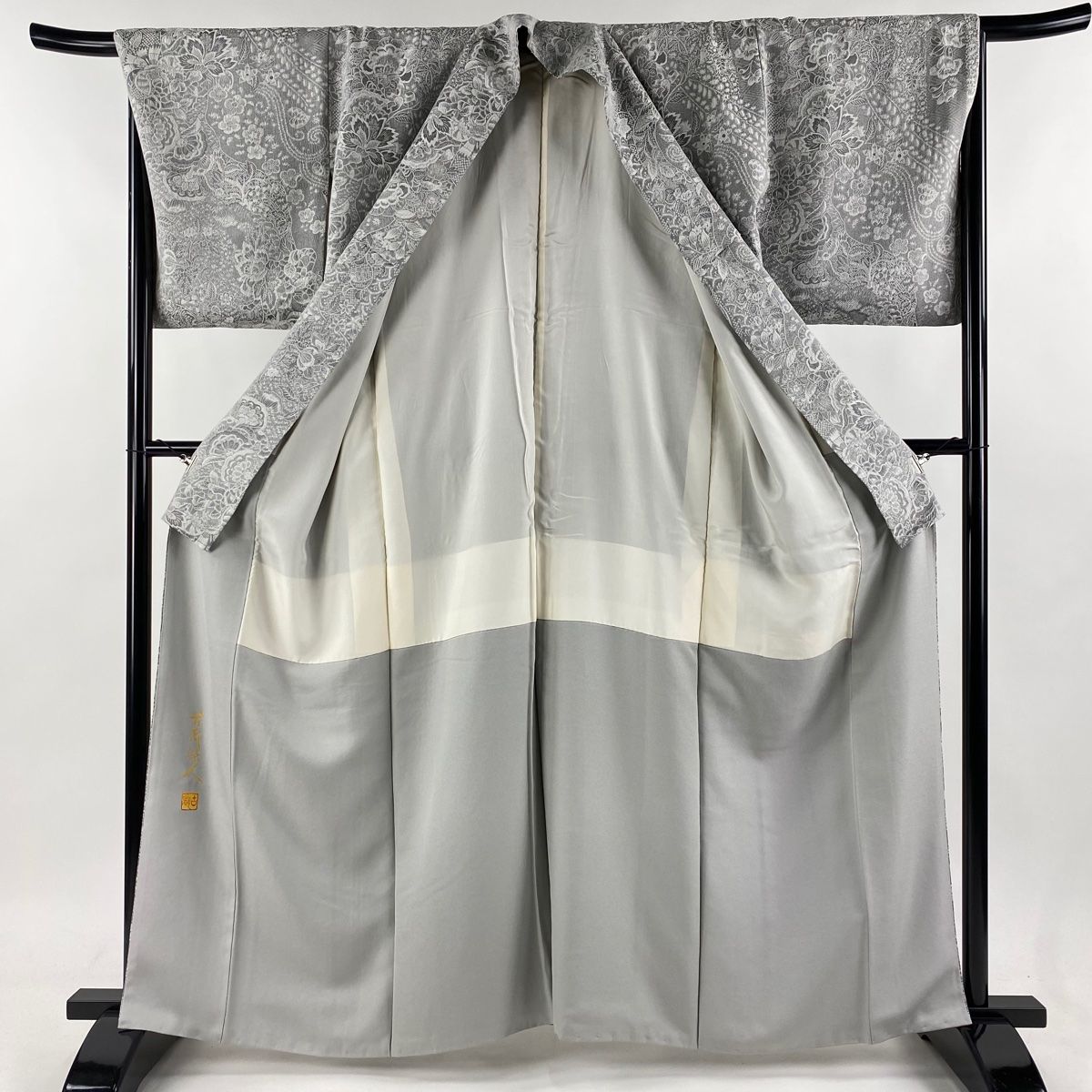 小紋 身丈161cm 裄丈68cm L 袷 山岡古都 落款 更紗 草花 紋意匠 灰色  