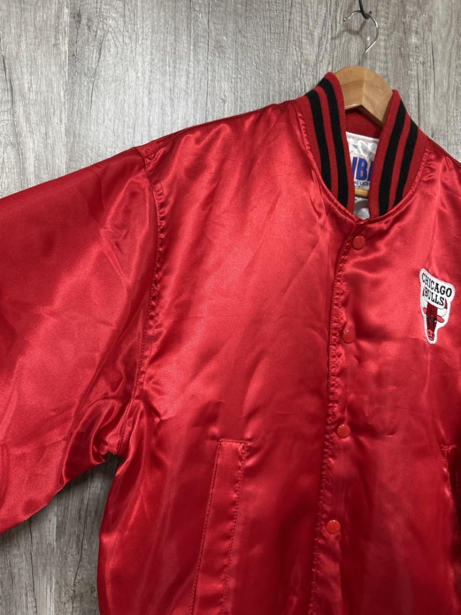 NBA シカゴブルズ バスケットボール スタジアムジャンパー スカジャン ジャケット sizeM 赤 メンズ