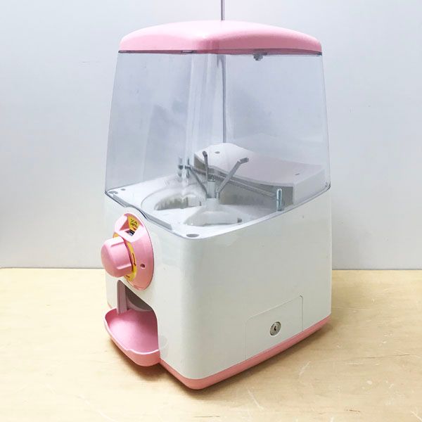 ガチャキューブ ピンク本体　500円用　カプセルトイ78個付き　超美品 ガチャキューブ ピンク本体 500円用 カプセルトイ78個付き 超美品 楽天