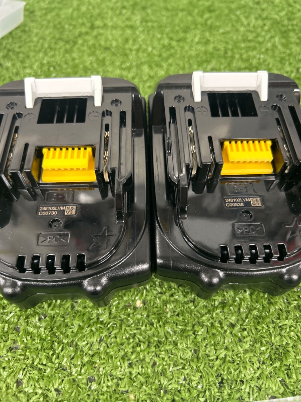 18V