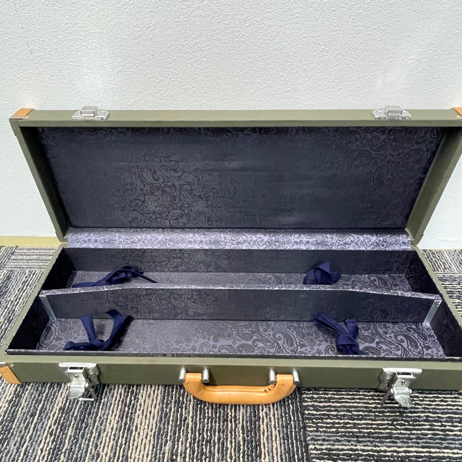 【日本製】レザー張り 包丁アタッシュケース 鍵なし 未使用 包丁ケース(ケースのみ鍵なし) 日本製】レザー張り 包丁