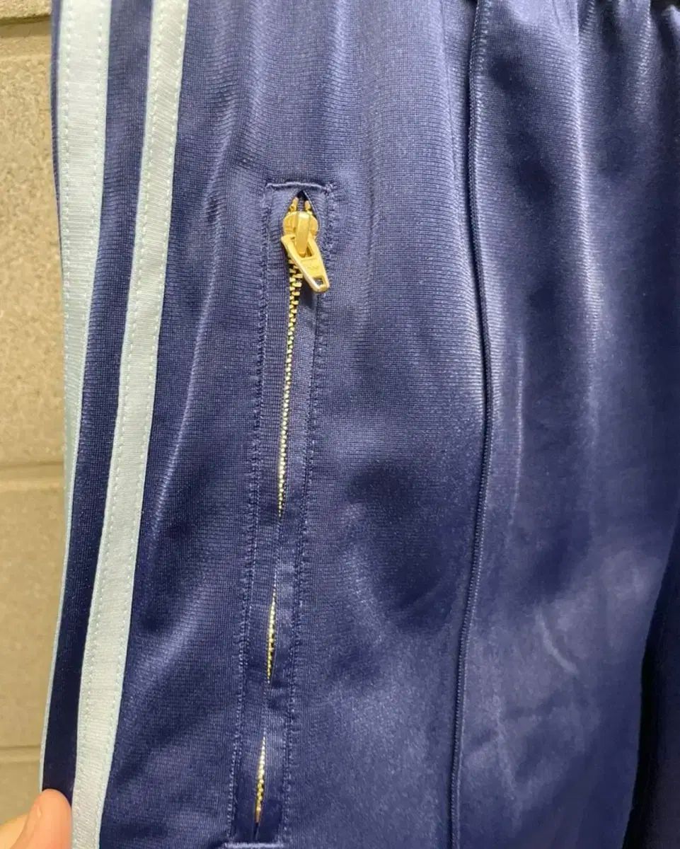 アディダス ネイビー