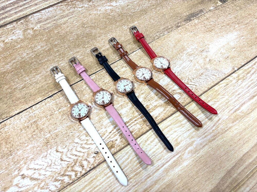 ピンク 猫のデザイン腕時計 大人可愛いローズゴールドのネコ ベルト