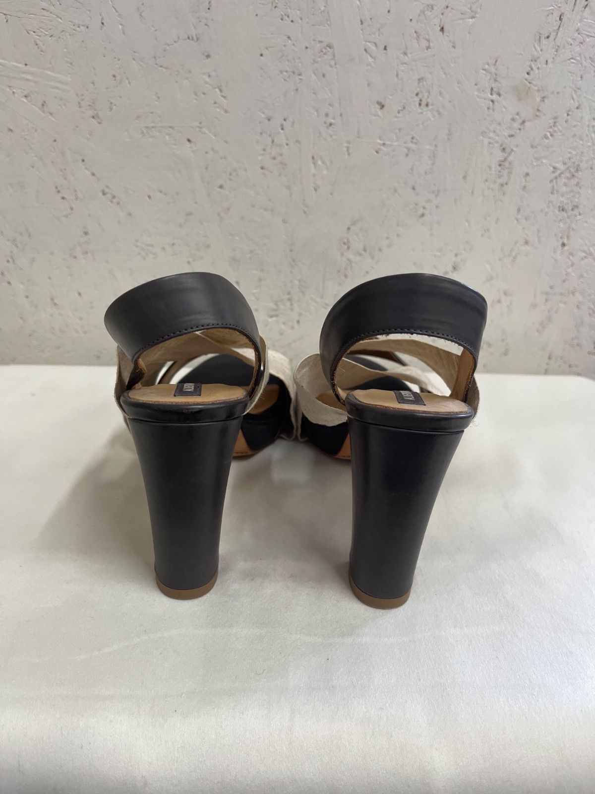 【alberto fermani】ヒール　サンダル　美品　25㎝ alberto fermani】ヒール サンダル 美品 25㎝ - メルカリ
