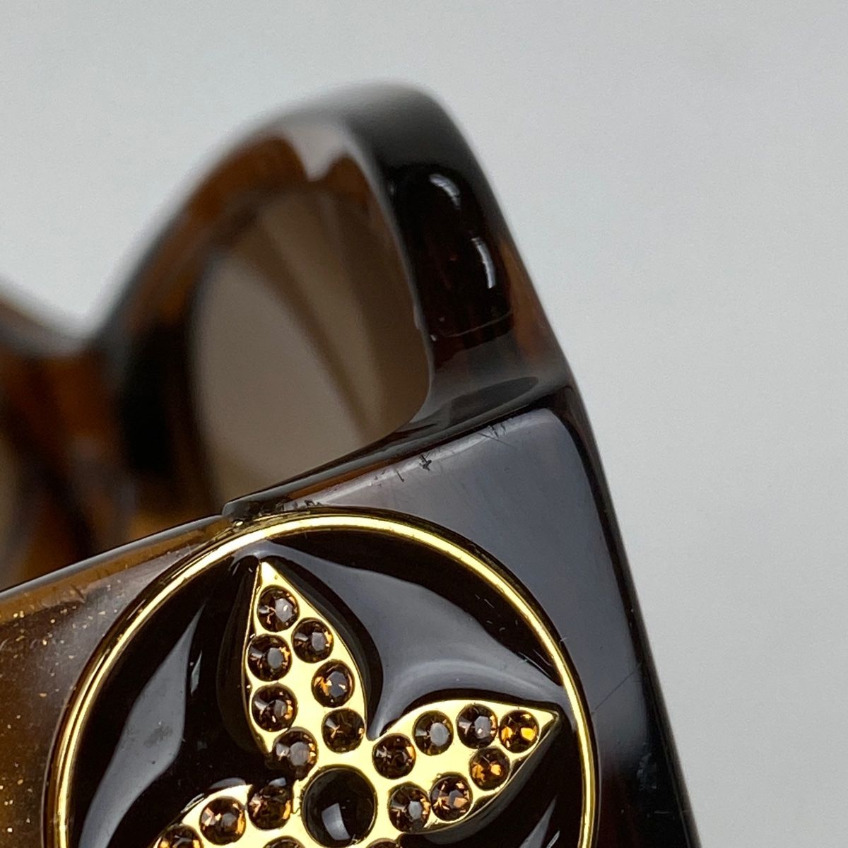 ルイ・ヴィトン Louis Vuitton ウルスラ ストラス サングラス