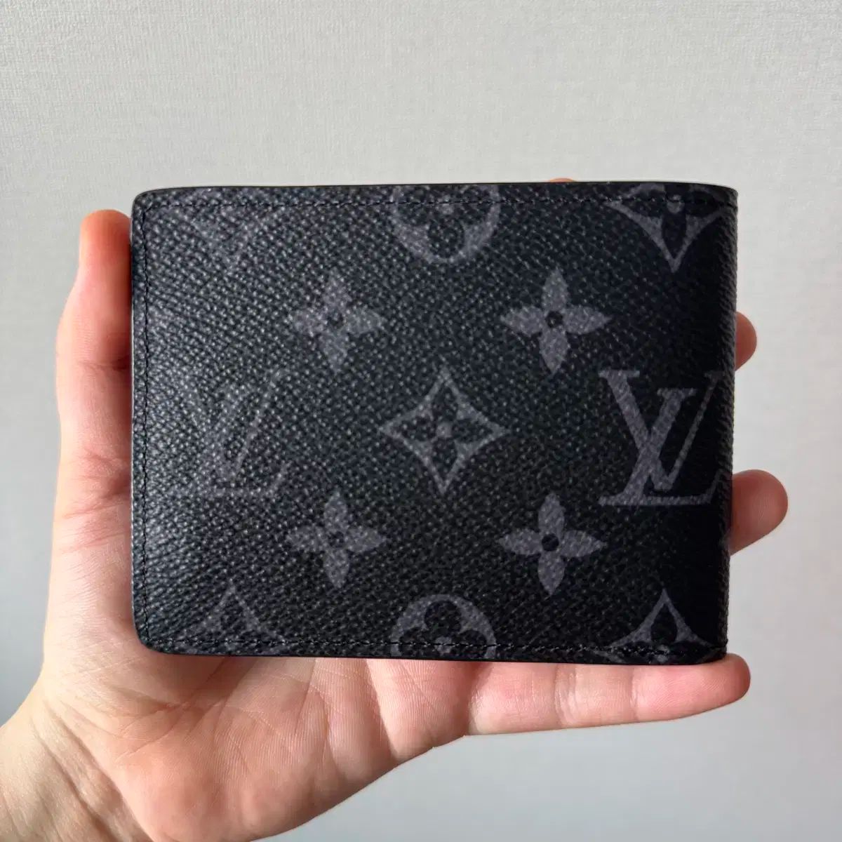 ルイヴィトン モノグラム 二つ折り 財布 ブラック エクリプス