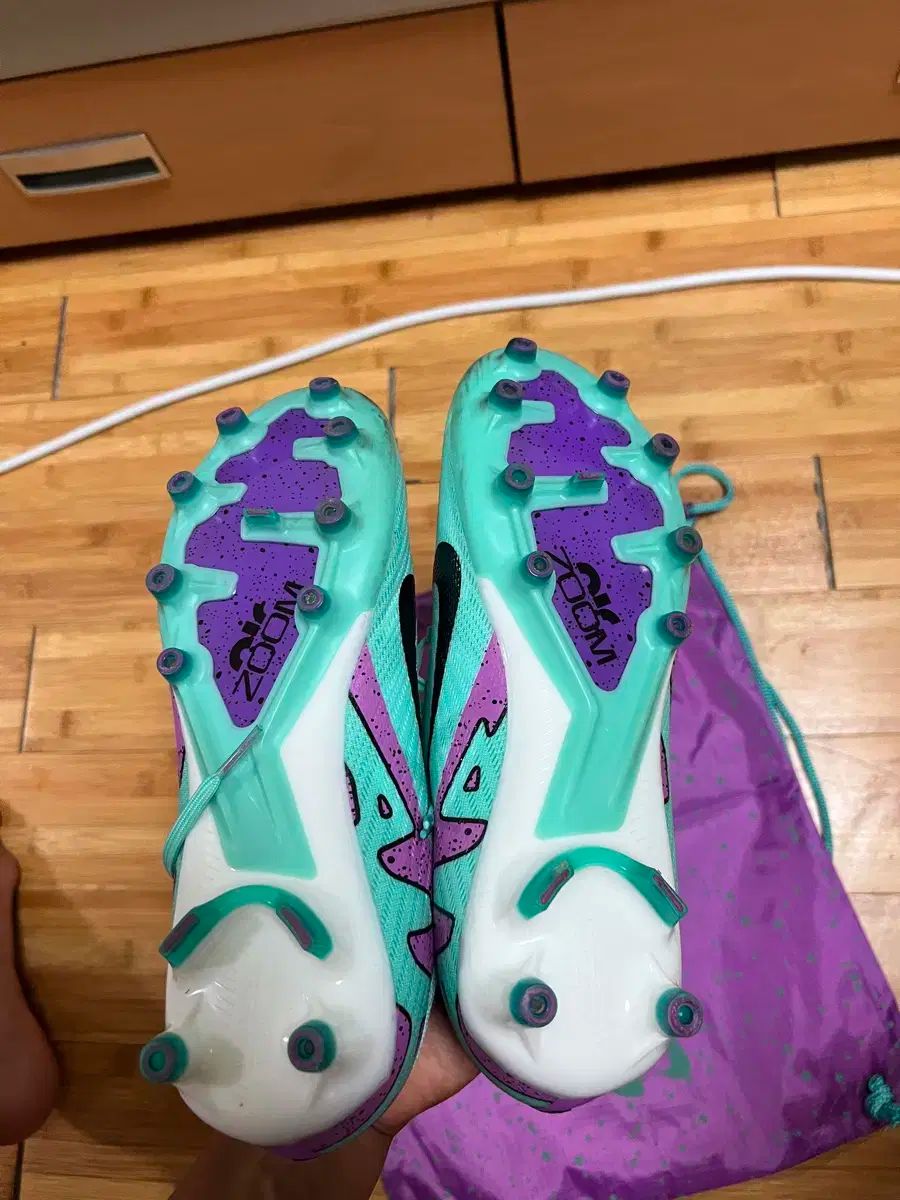 マーキュリアル