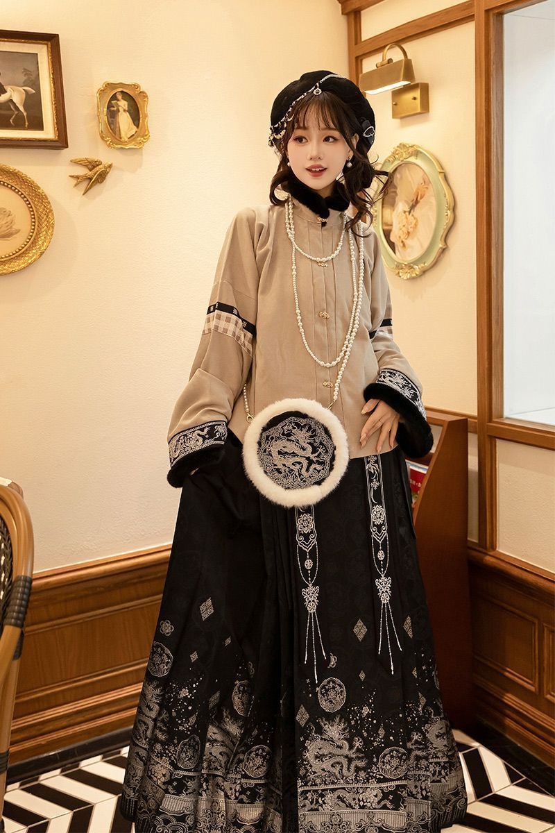 明制漢服 螺鈿馬面スカート 冬季通勤用 千金風デザイン 拜年服 豪華刺繍入り飄帯付き 高品質 イベント 撮影会に最適