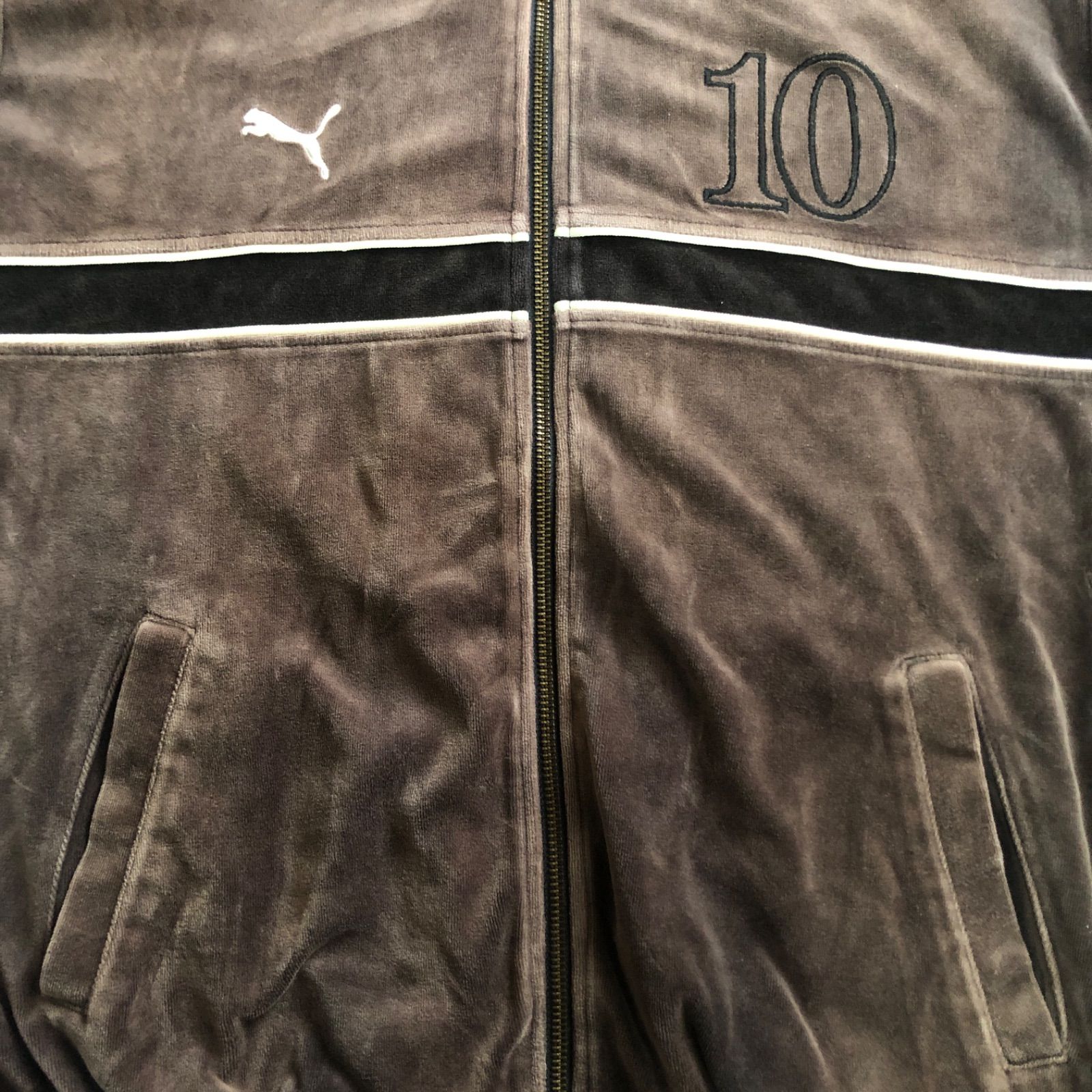 プーマ　刺繍ロゴ　ベロア生地　トラックジャケット　ブラウン　ゴールド　XL　古着 PUMA プーマ ベロアトラックジャケット 人気ブラウン 前後刺繍