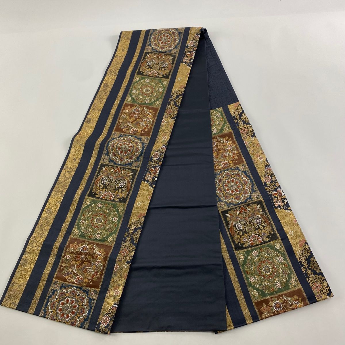 袋帯 秀品 華文 向かい鳥 金糸 箔 濃紺 六通 正絹 【中古】 - メルカリ