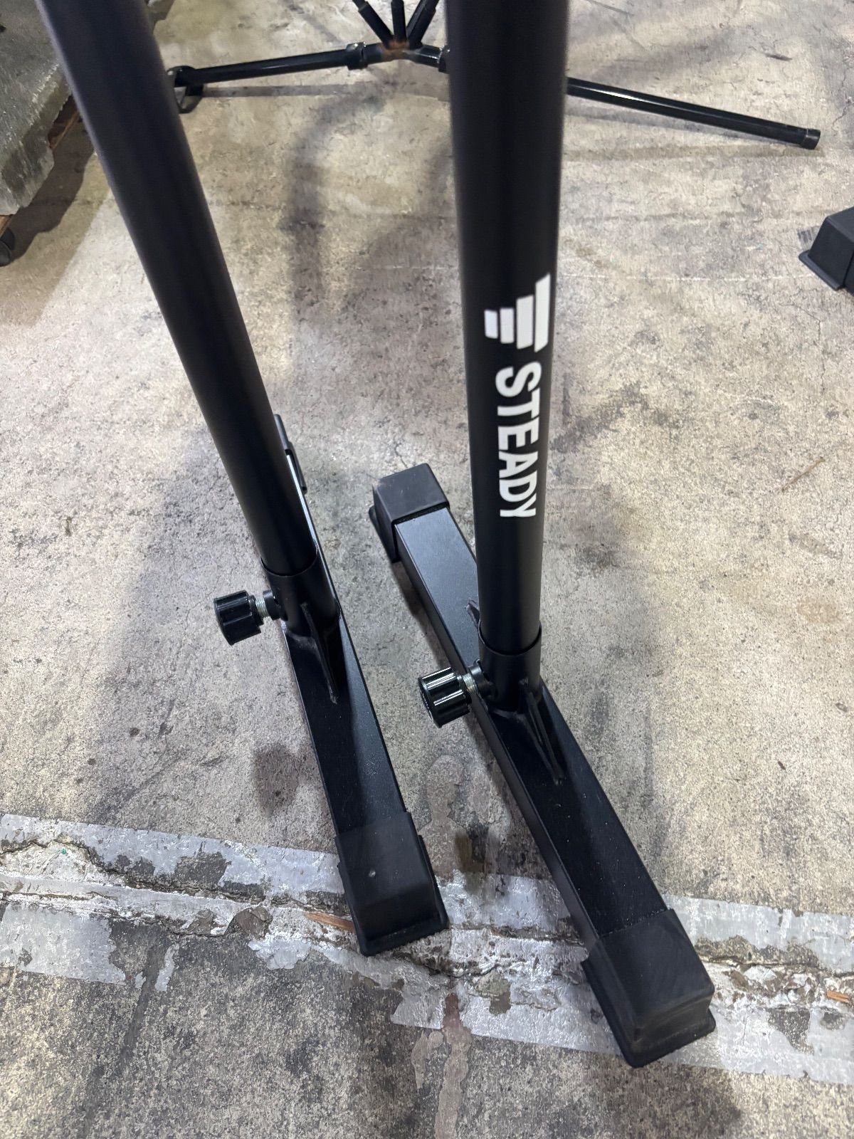 STEADY ディップススタンド　urban wood dips bar 暮らしに溶け込む “ウェルビー” な筋トレギア理想の自分も、家族