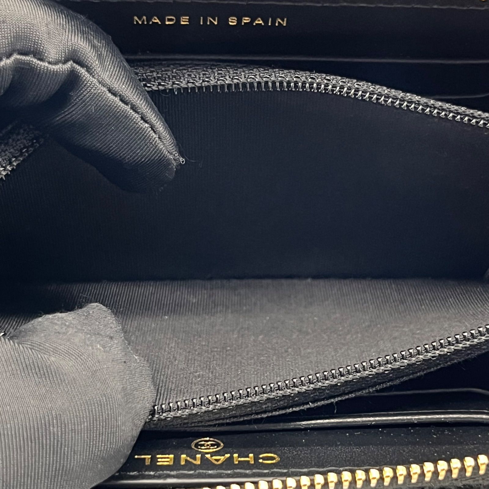 未使用に近い】CHANEL シャネル キャビアスキン CCフィリグリー 