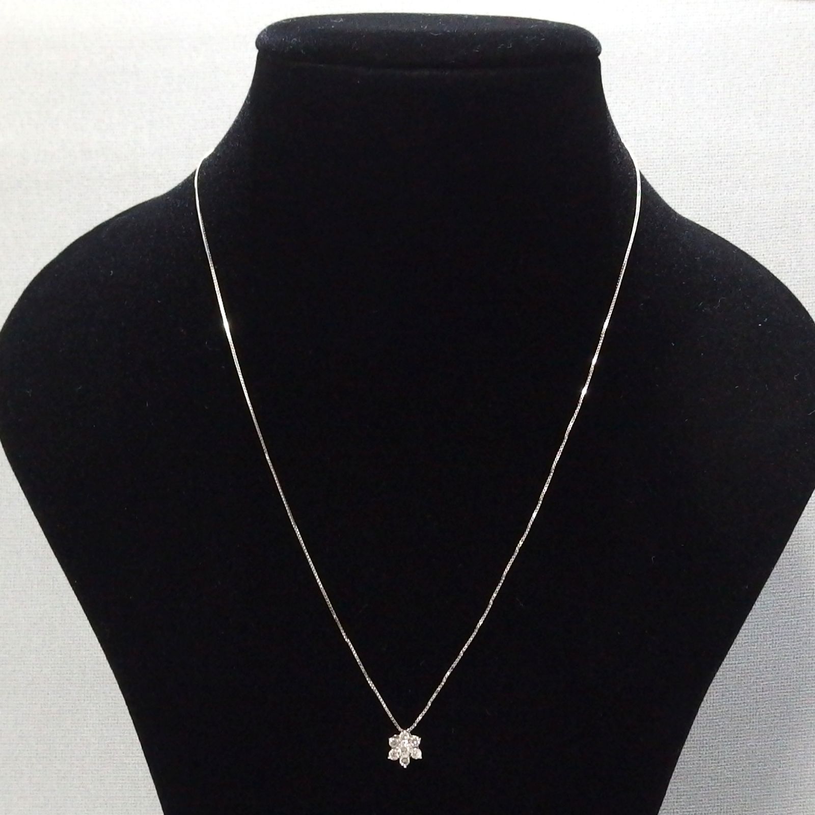 美品☆JEWELRY TSUTSUMI フラワーデザイン K14WG ダイヤモンド