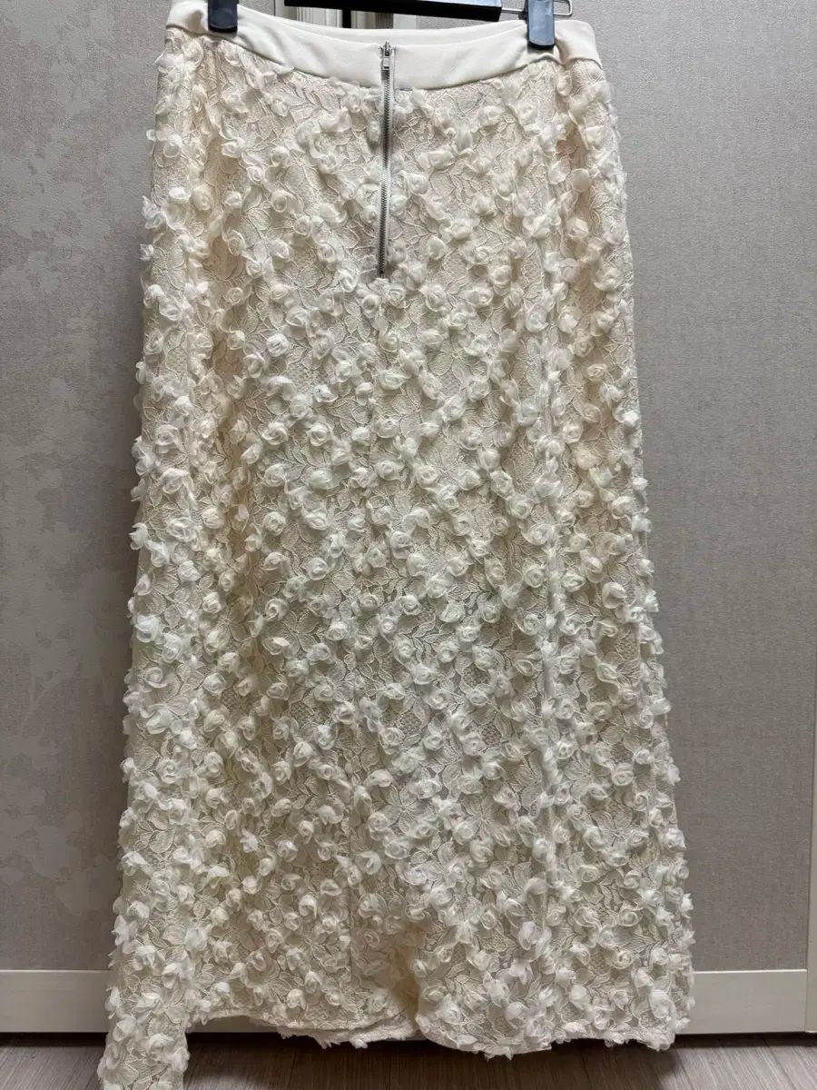 デューイデューイ ローズ レース スカート_アイボリー
