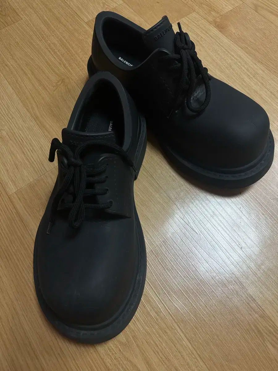 雷市場(ポンジャン)商品韓国直送】BALENCIAGA(バレンシアガ 雷市場(ポンジャン)商品韓国直送】BALENCIAGA(バレンシアガ