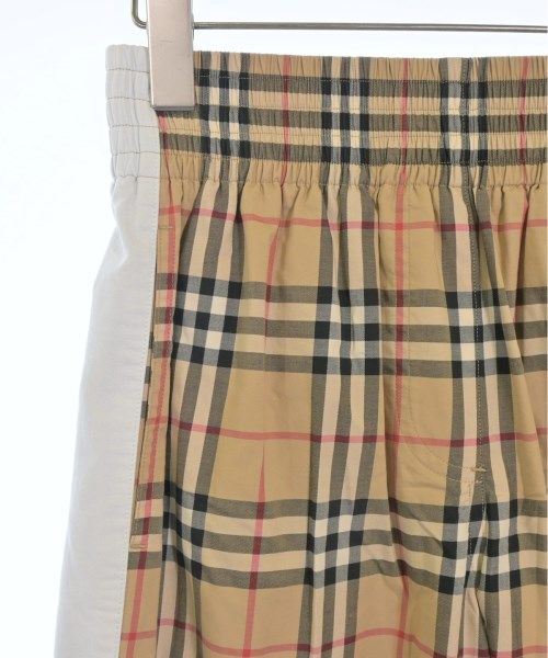 卍 BURBERRY