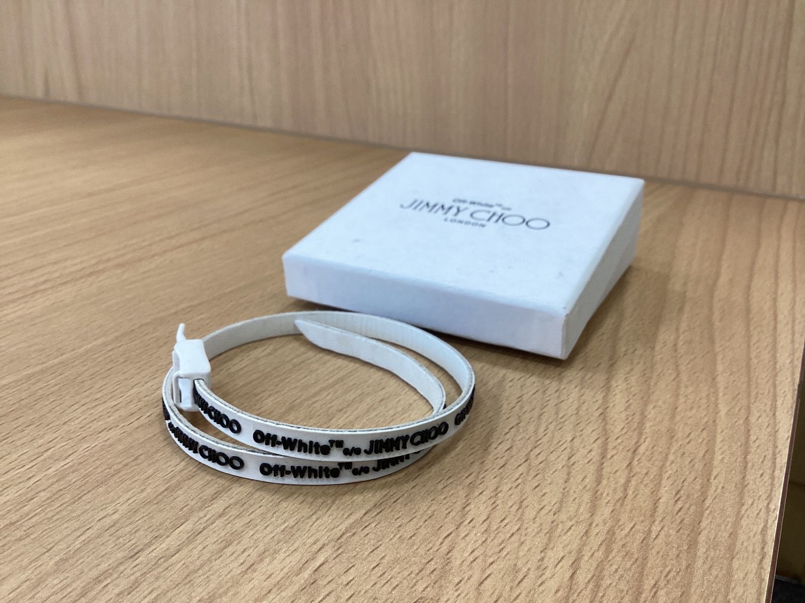 JIMMY CHOO Off-White コラボ ブレスレット 赤 JIMMY CHOO off-white